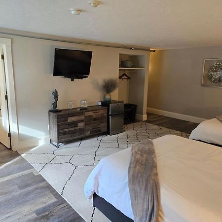 Gunstock Inn & Suites Gilford Exterior photo